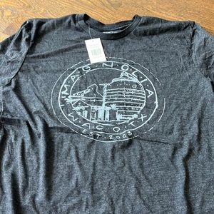 Magnolia silos t-shirt